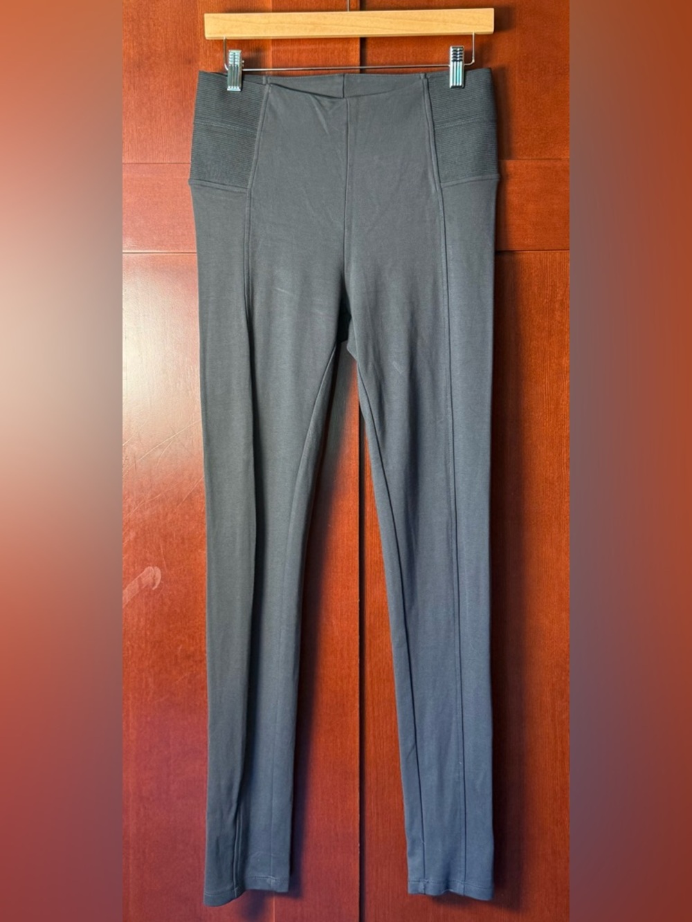 Willi Smith Charcoal Luxe Knit Leggings With Wide Elastic Panels Size Medium